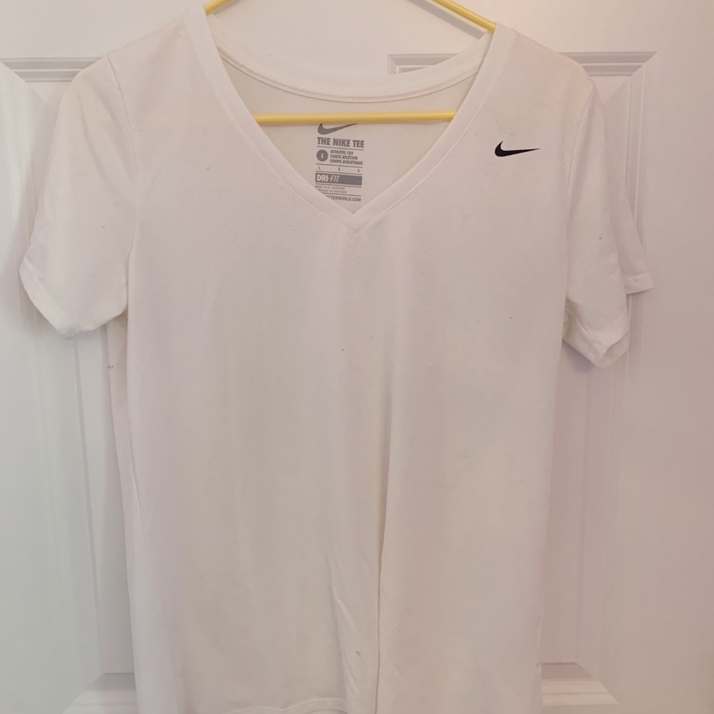 white nike t-shirt
